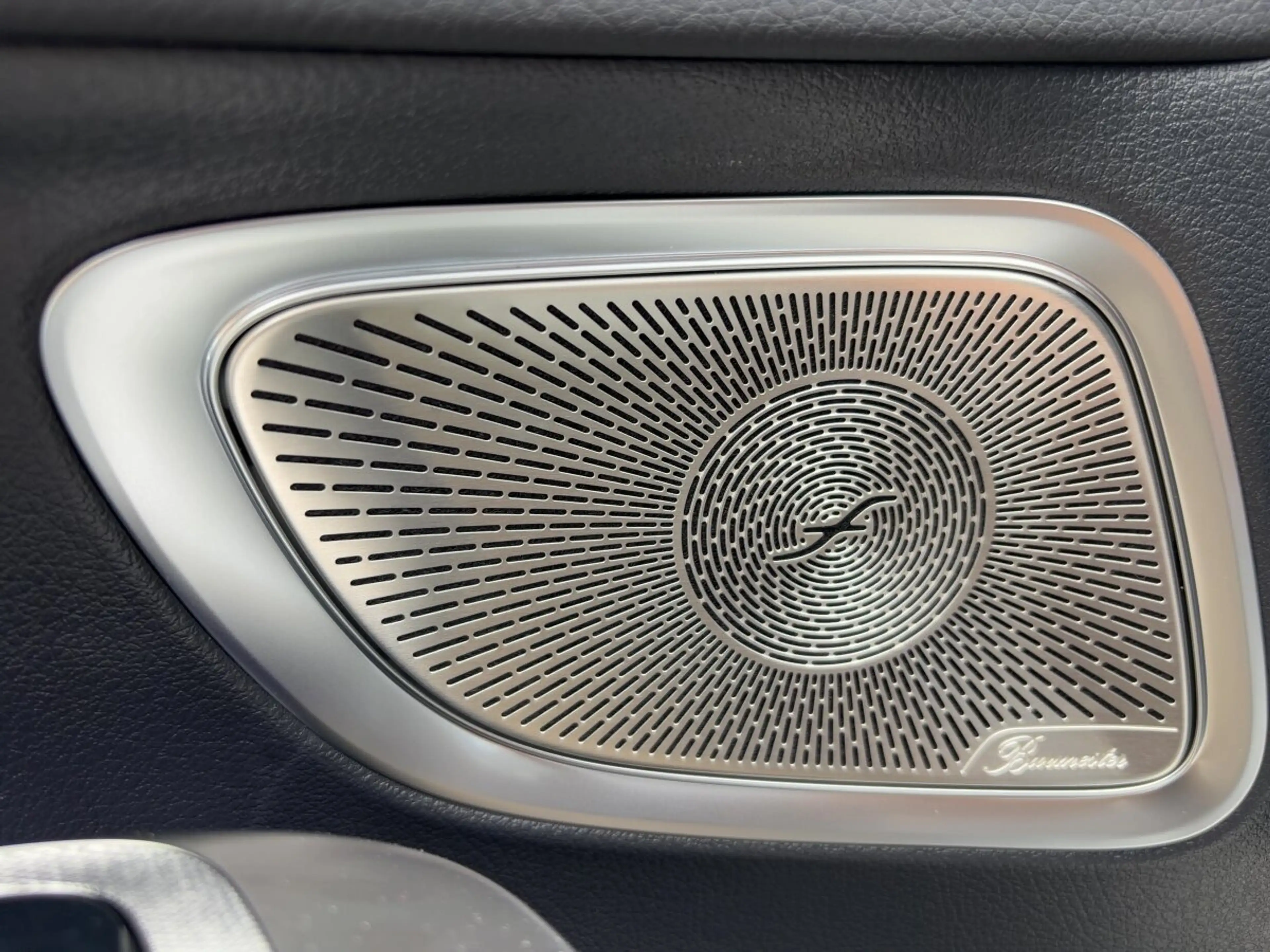 Mercedes-Benz CLE 300 CLE 300 e AMG+PANO+DISTR+KEYG+360+BURM+MEM+DIGIL — photo 14