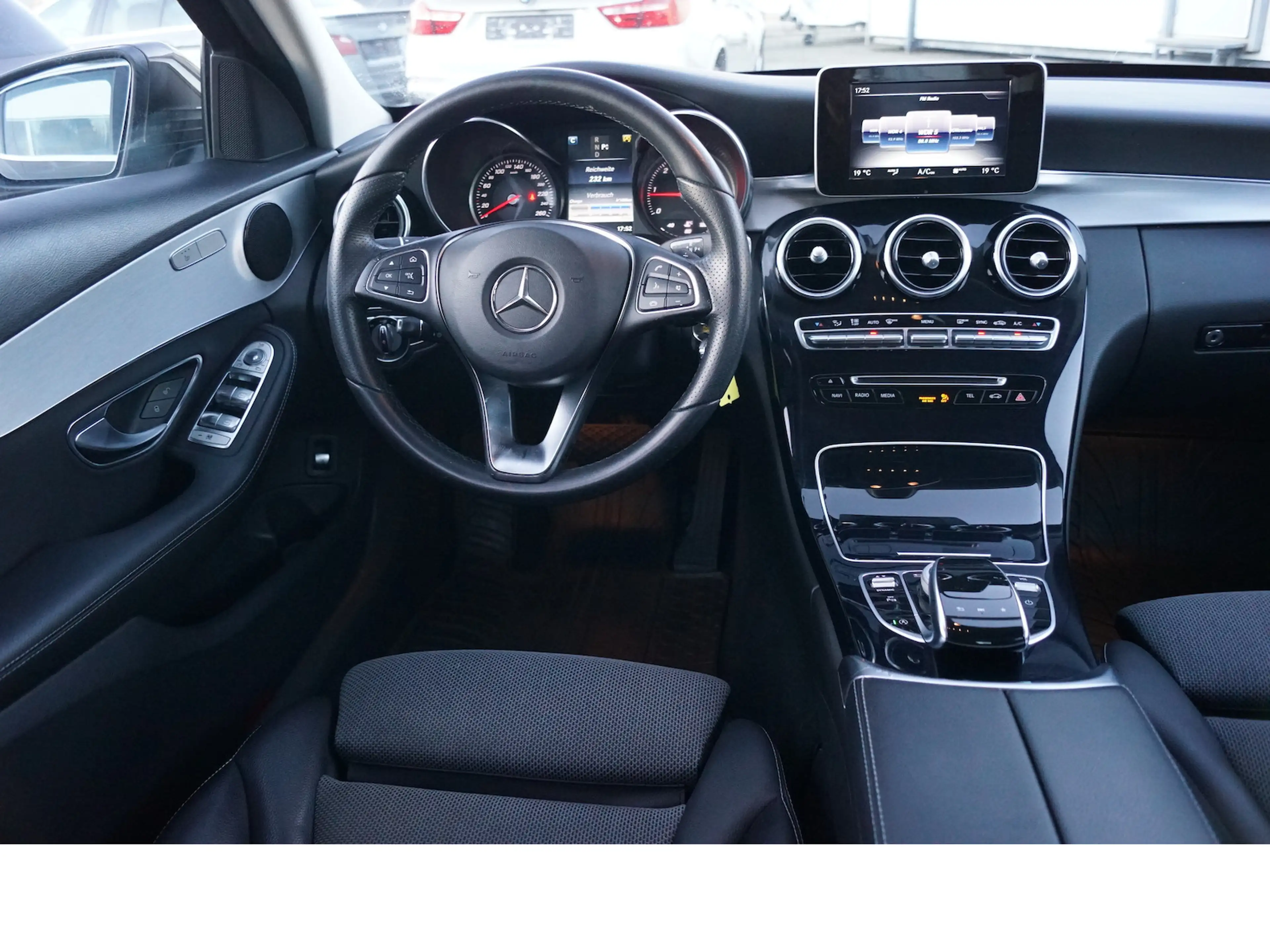 Mercedes-Benz C 200 d, 7 Gang Automatik, Avantgarde, Navi, AHK — photo 12
