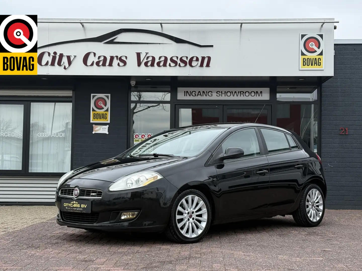 Fiat Bravo 1.4 T-Jet Corporate 120 pk navi climate cruise ctr Negro - 1