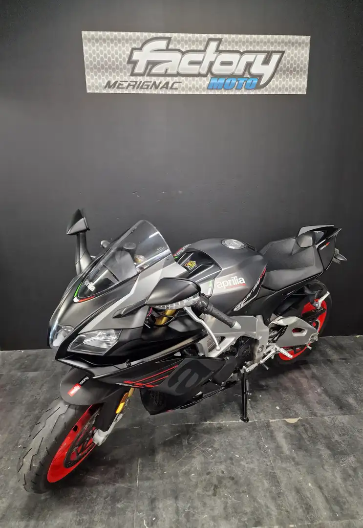 Aprilia RSV4 Noir - 2