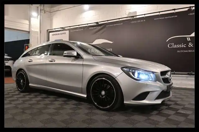 Mercedes-Benz CLA 180 CLA 180d SHOOTING BREAK AMG LINE / CAMERA / CUIR / XENON / GPS NAVIGATION / PDC !!