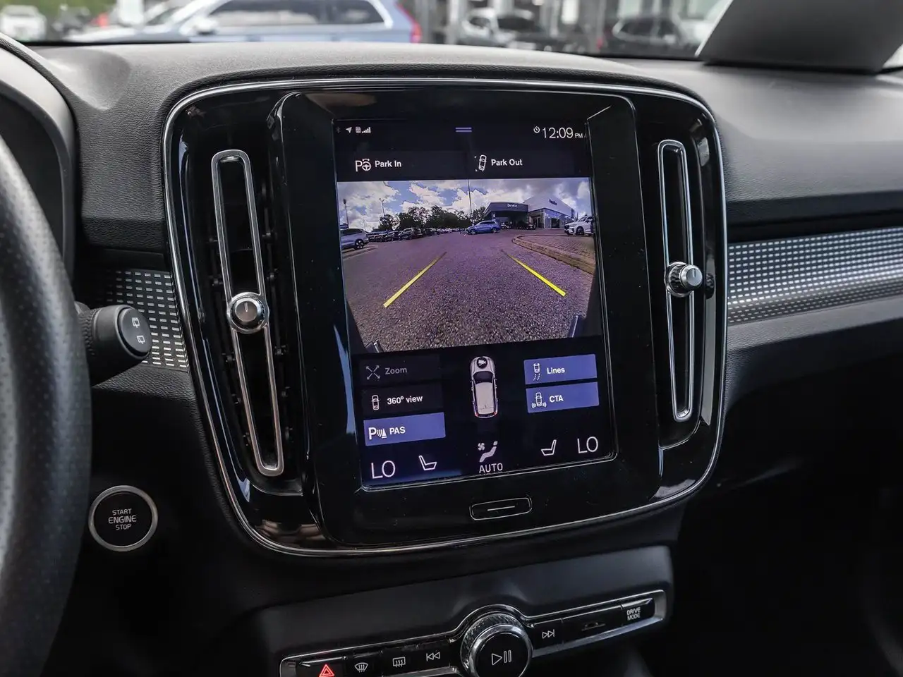 Volvo XC40 снимка Volvo XC40