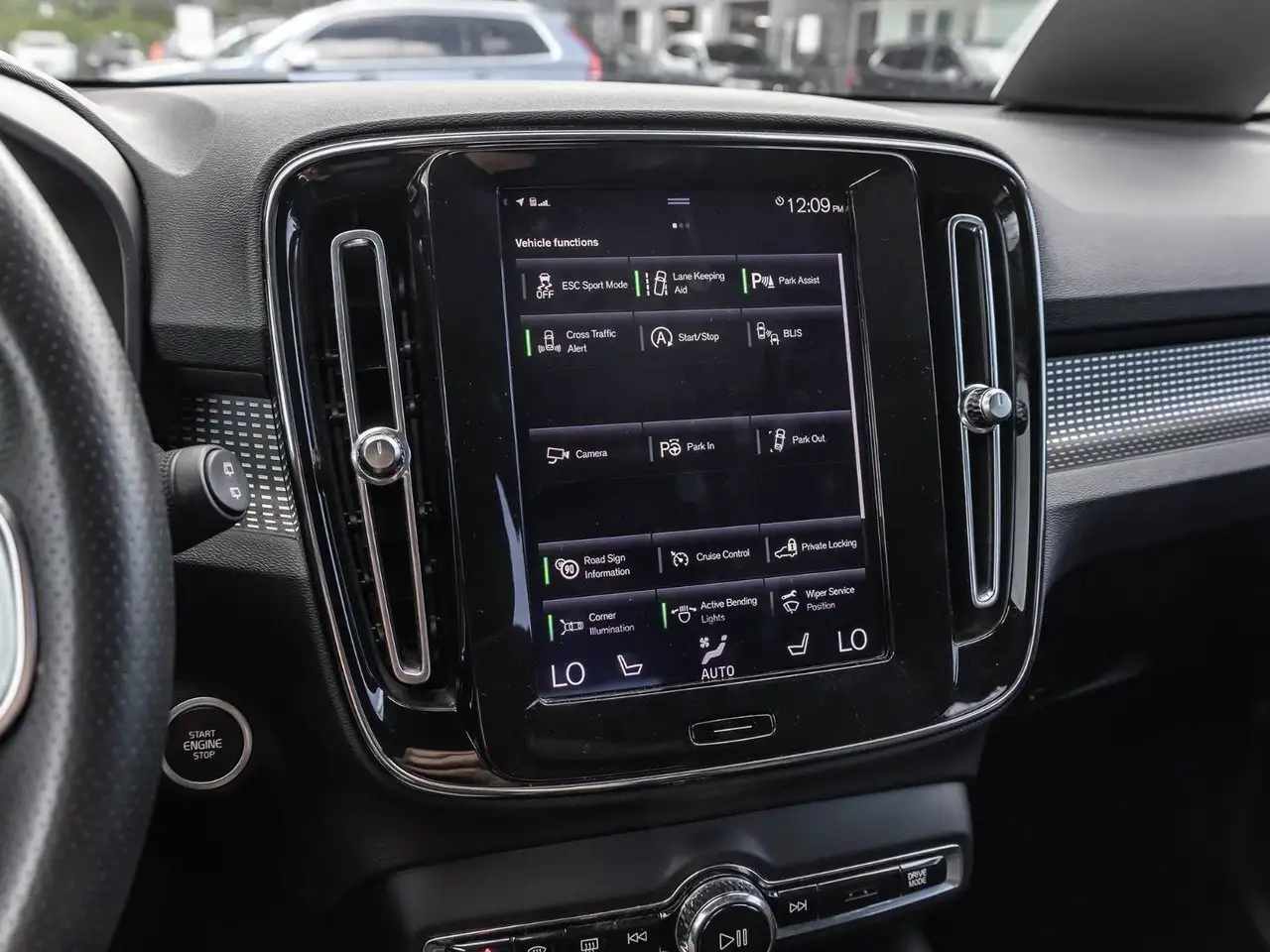 Volvo XC40 снимка Volvo XC40