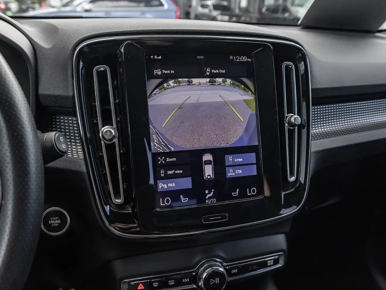 Volvo XC40 снимка Volvo XC40