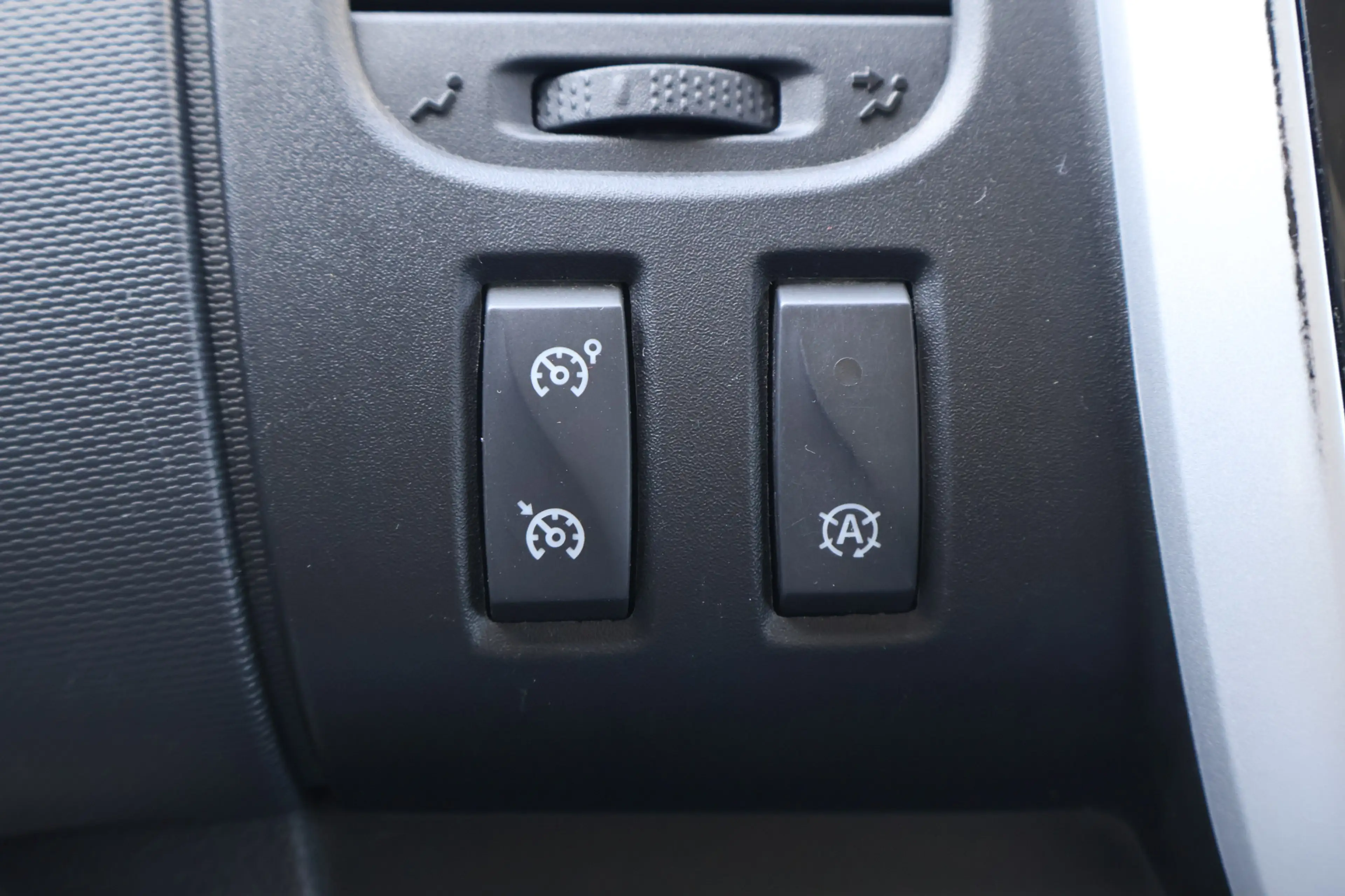 Renault Trafic 2.0 dCi 170pk L2 H1 Airco Navigatie Camera Imperia — photo 28