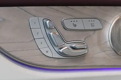 Annonce voiture d'occasion Mercedes-Benz E 400 - CARADIZE