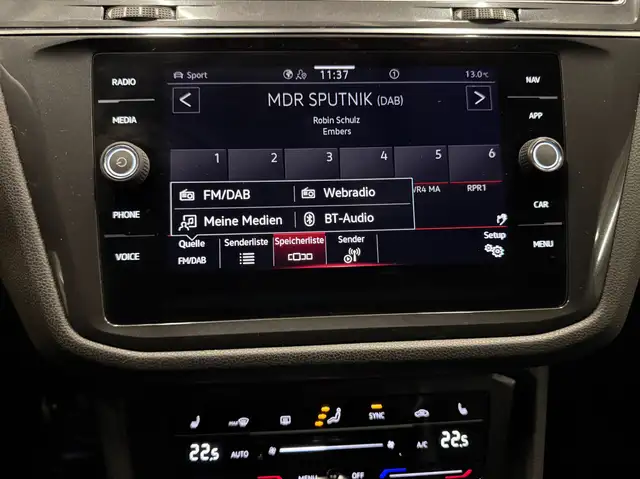 Volkswagen Tiguan Allspace view 17