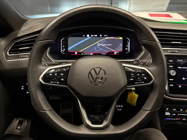 Volkswagen Tiguan Allspace view 25