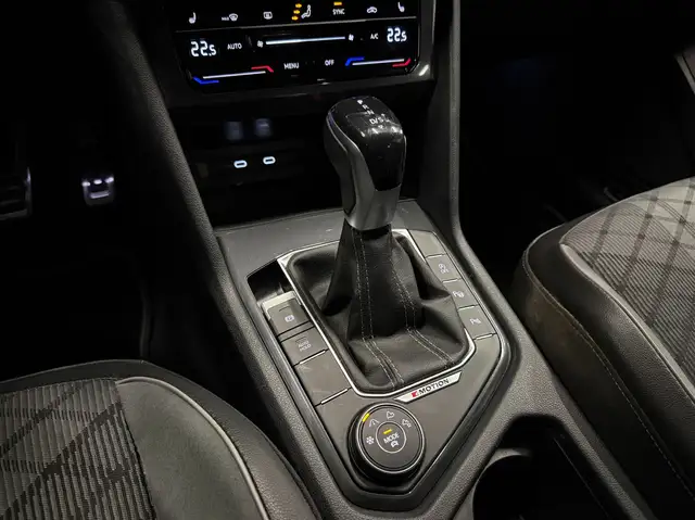 Volkswagen Tiguan Allspace view 23
