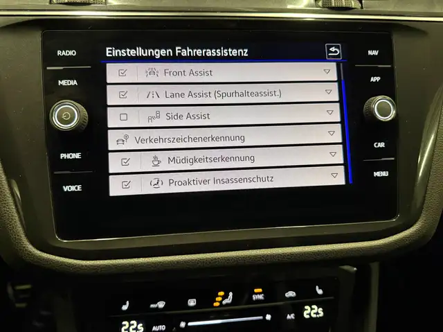 Volkswagen Tiguan Allspace view 22
