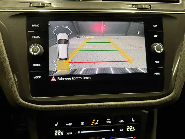 Volkswagen Tiguan Allspace view 19