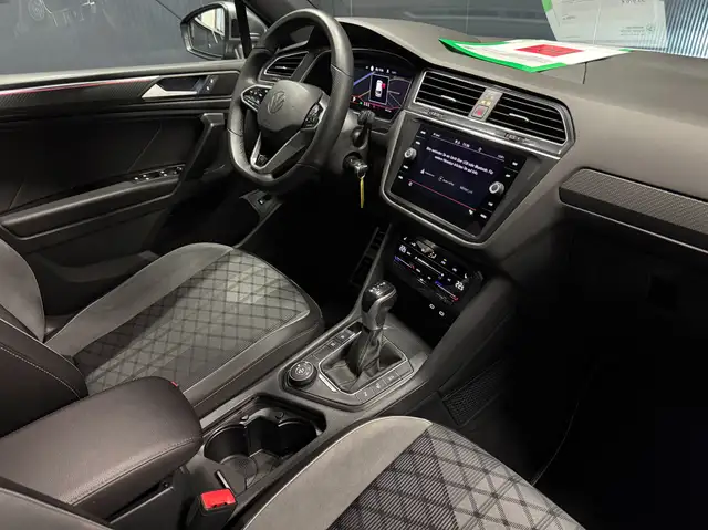 Volkswagen Tiguan Allspace view 14