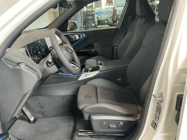 BMW X3 view 7
