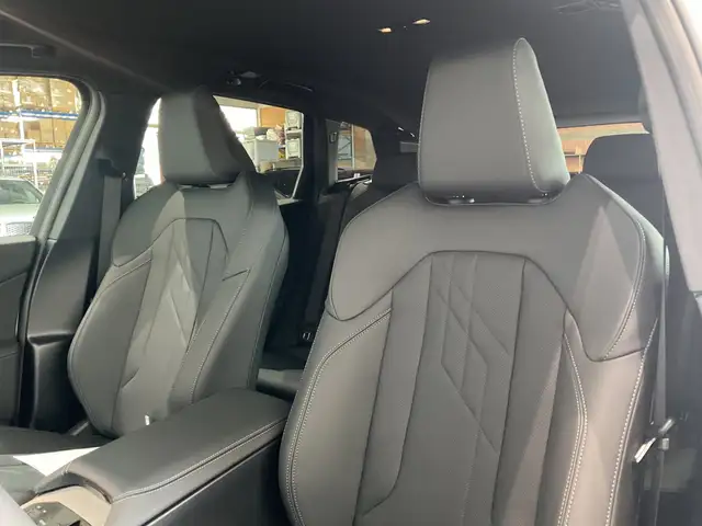 BMW X3 view 8
