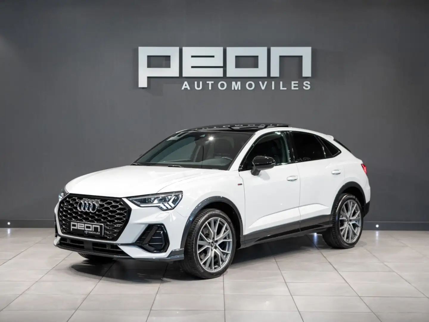 Audi Q3 Sportback 45 TFSI Black line quattro 180kW S troni Blanc - 1