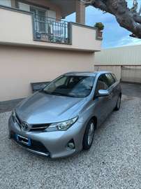 Auris 5p 1.4d Active c/CL