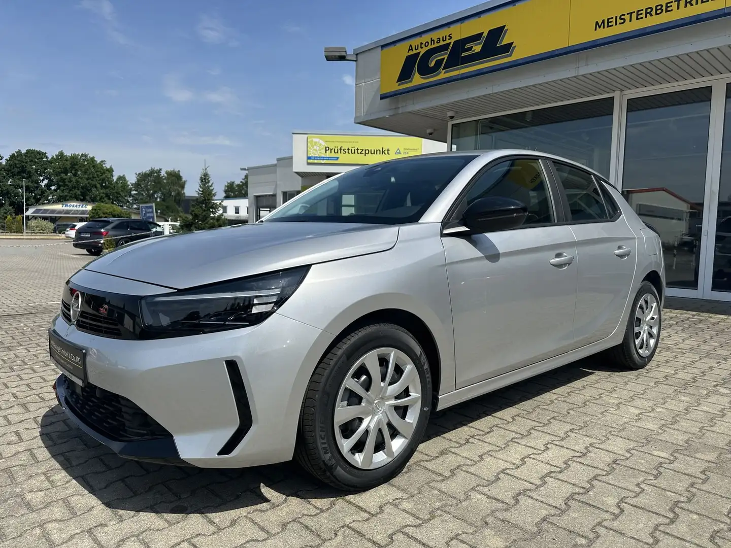 Opel Corsa Klimaanlage, Sitzheizung, PDC hinten, LED Plateado - 1
