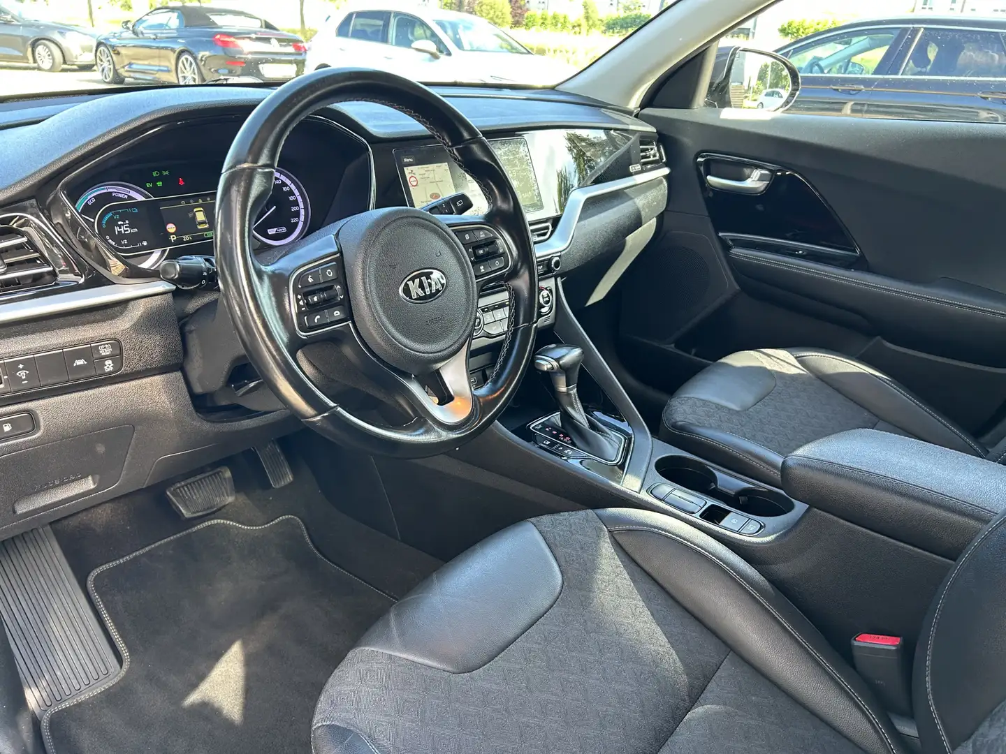 Kia Niro 1.6 GDi Hybrid DynamicLine 50% deal 8.475,- ACTIE Grijs - 2