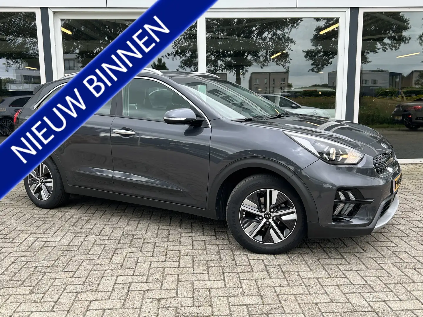 Kia Niro 1.6 GDi Hybrid DynamicLine 50% deal 8.475,- ACTIE Grijs - 1
