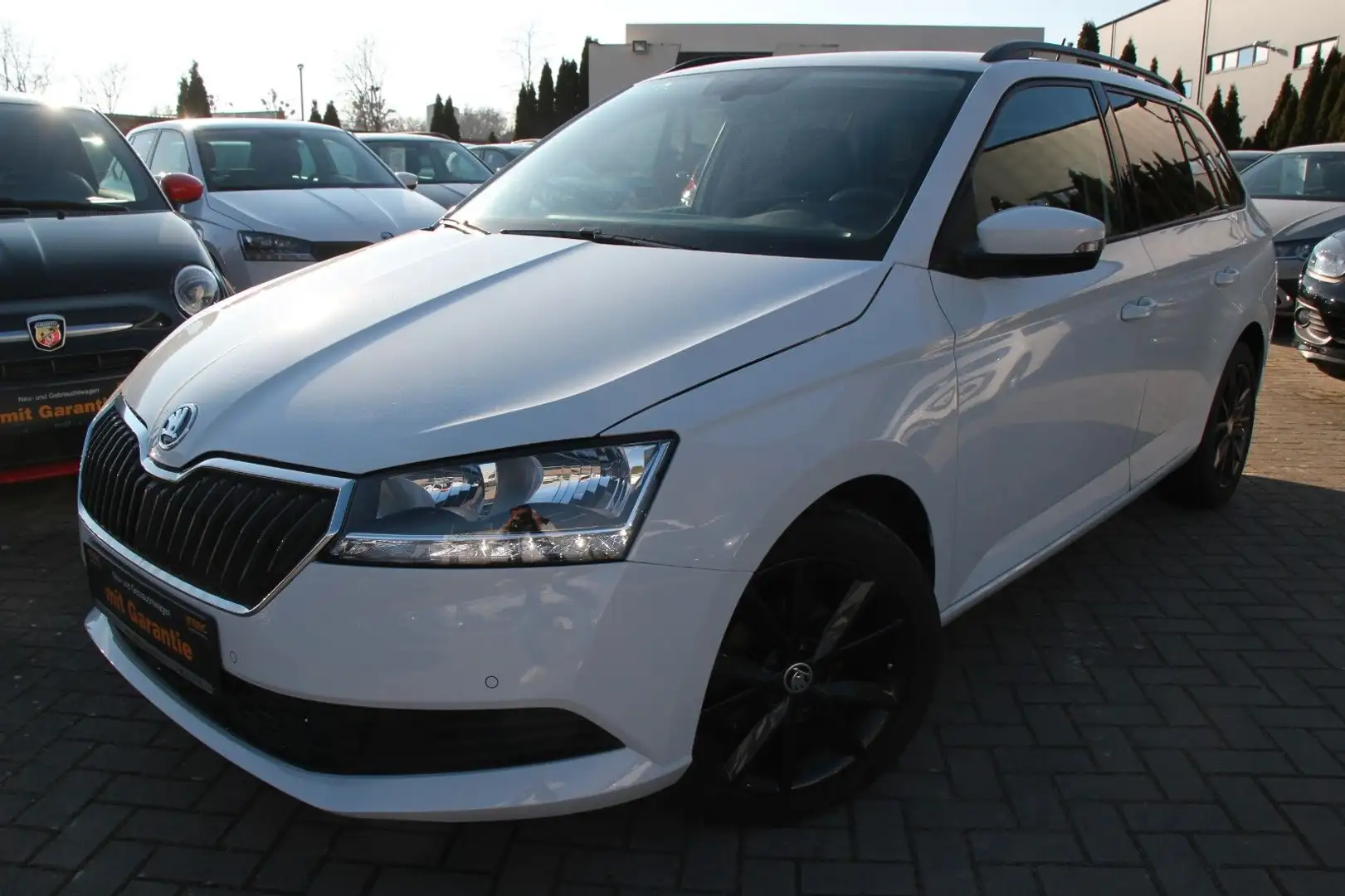 Skoda Fabia Combi Ambition Klima/Kamera/CarPlay/Tempom Weiß - 2