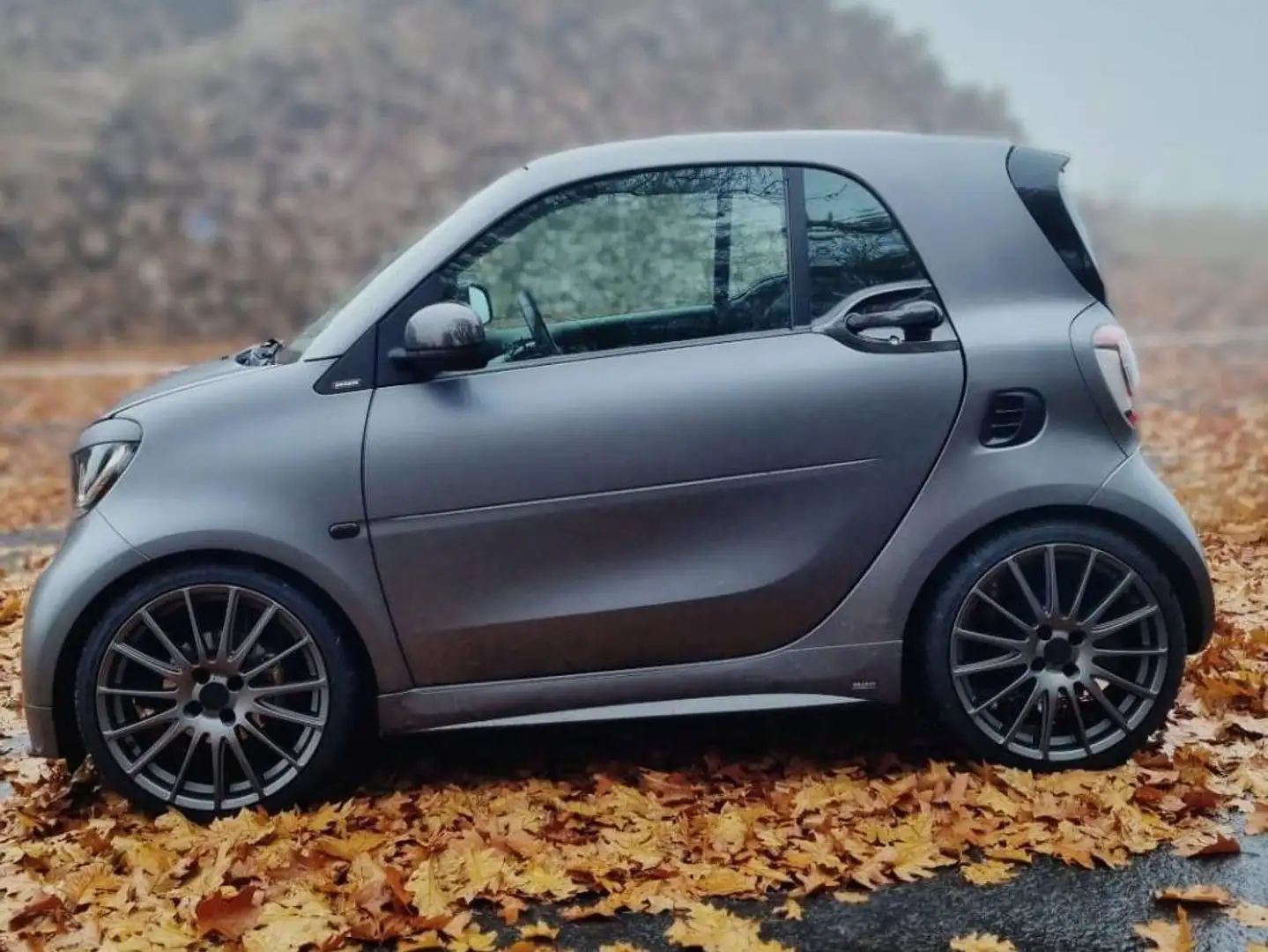 smart forTwo Brabus Tailermade Optik, 18Zoll, Gewindefahrwerlk Gris - 2