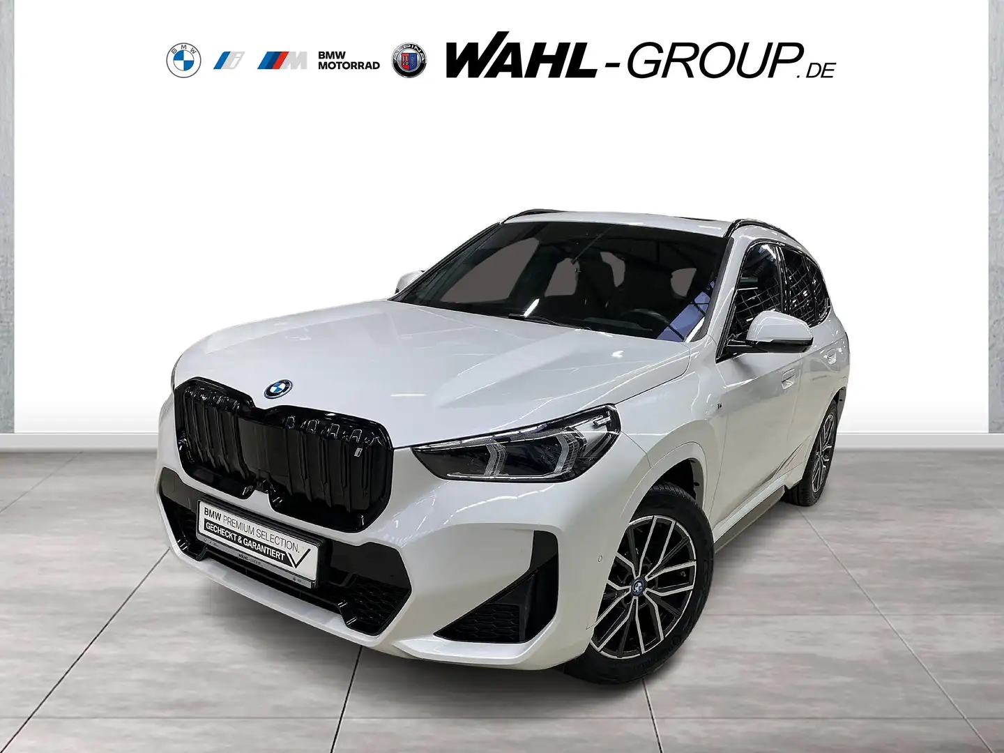 BMW iX1 xDrive30 M SPORTPAKET AHK HEAD-UP H&K HIFI DAB ALU Weiß - 1