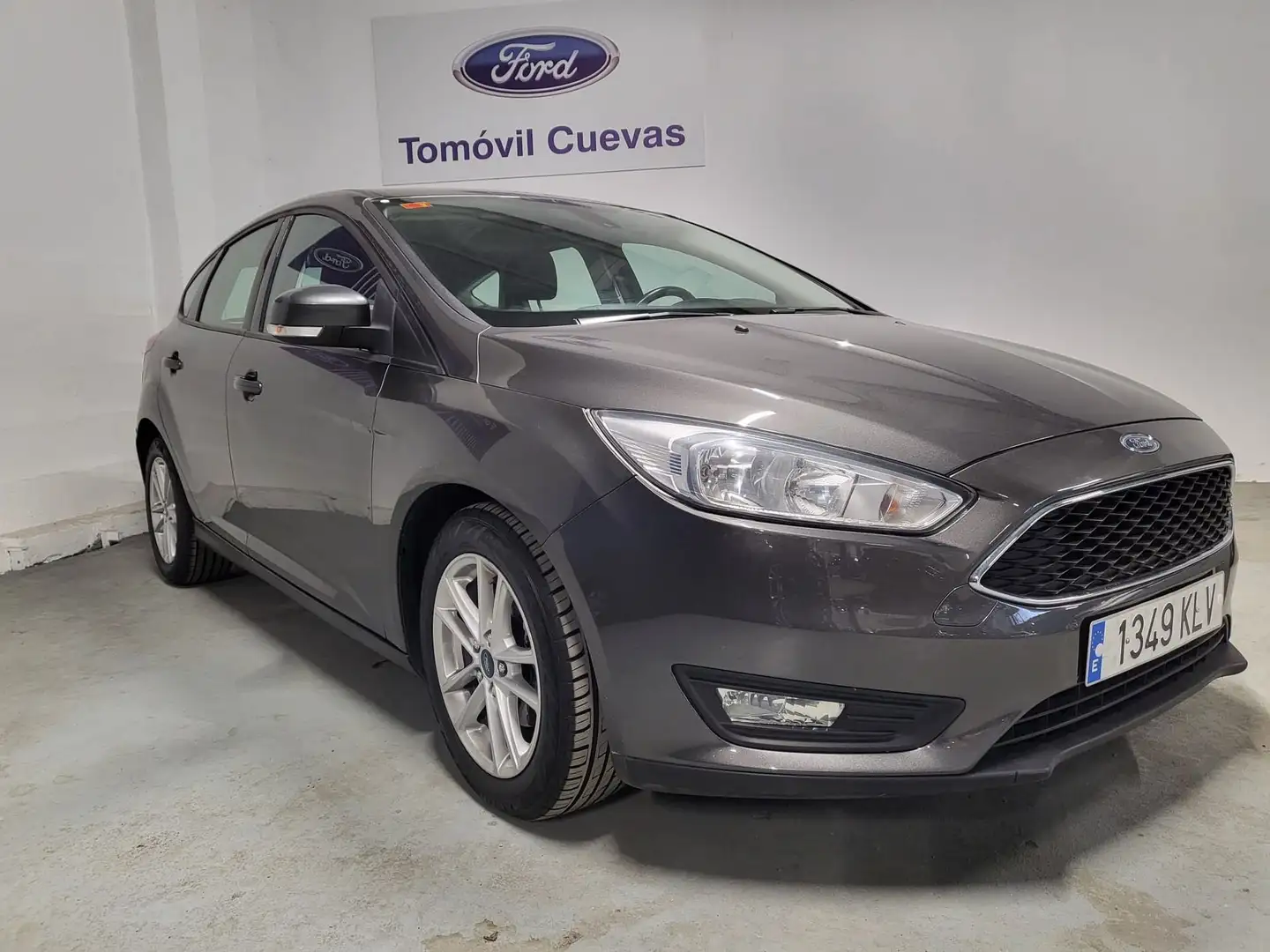 Ford Focus 1.0 Ecoboost Trend+ 125 Gris - 1
