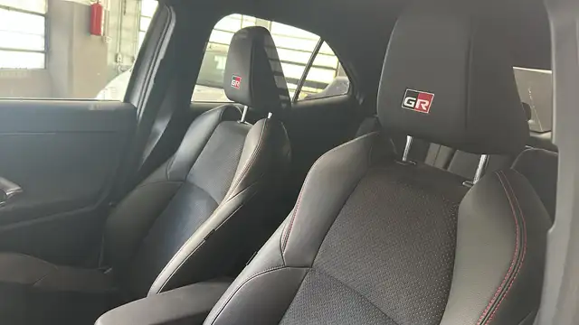 Toyota Yaris Cross view 14
