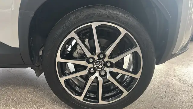 Toyota Yaris Cross view 9