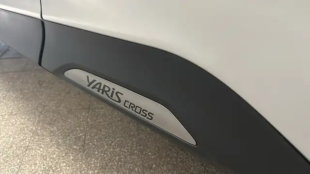Toyota Yaris Cross view 10
