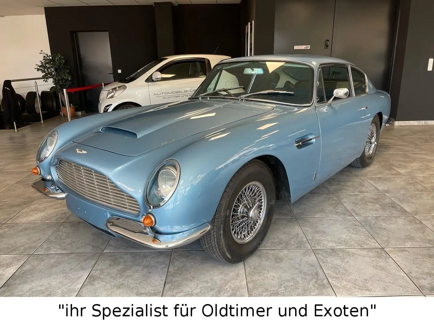 Aston Martin DB 6 MK 1 Vantage Blau - 2