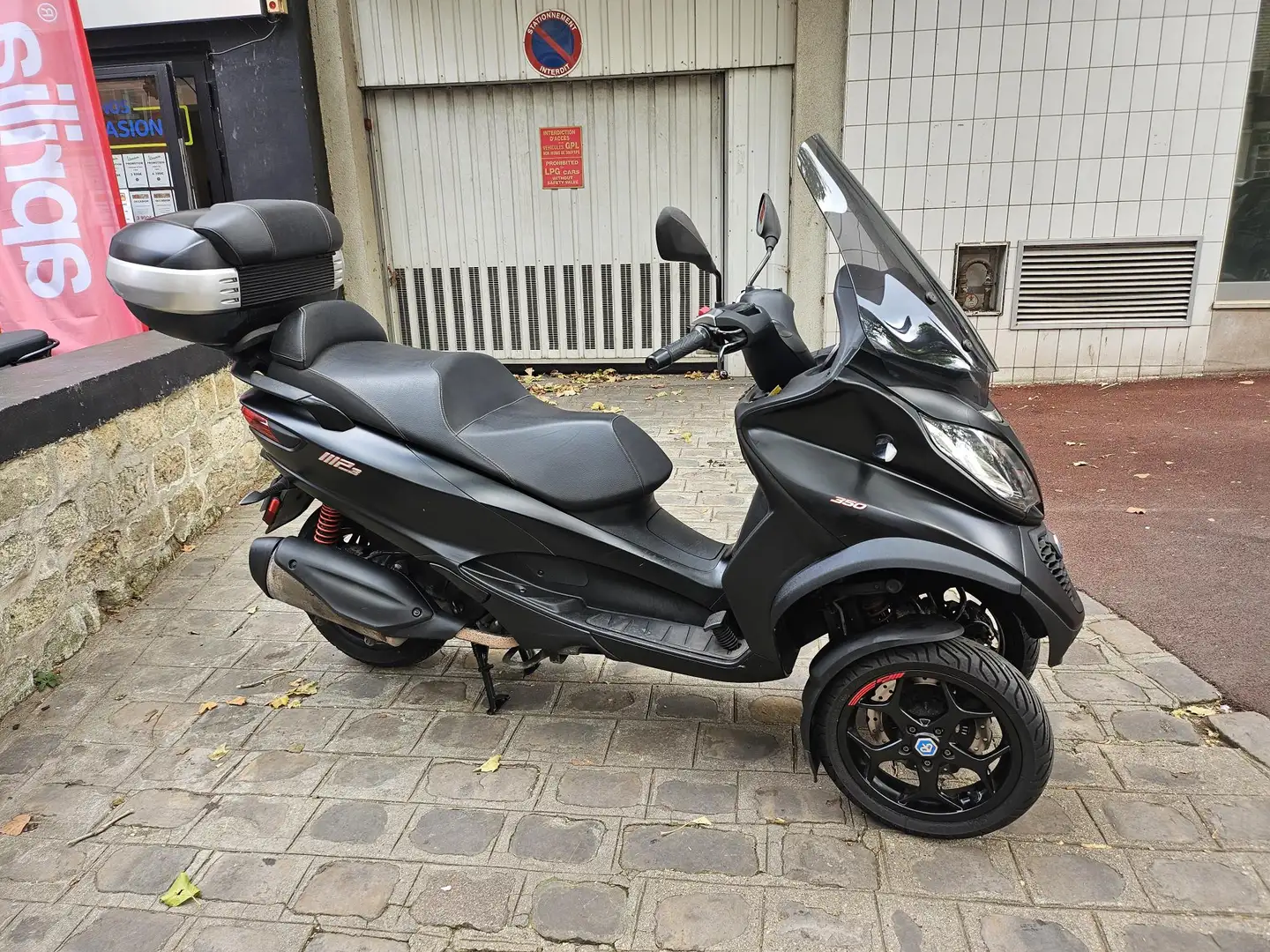 Piaggio MP3 350 Noir - 1