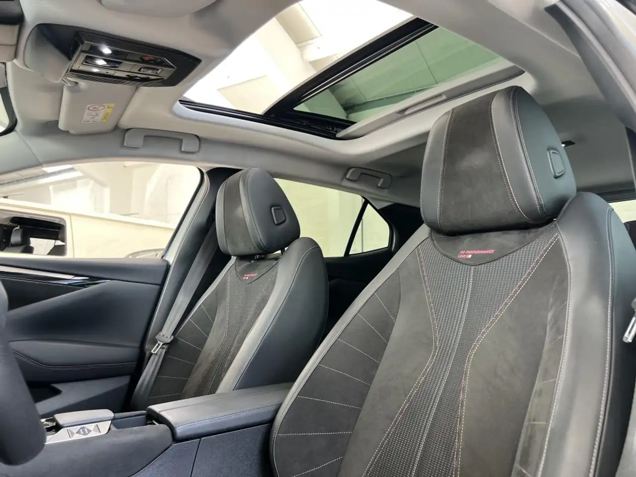 Citroen DS4 PERFORMANCE LINE 130CH TOIT PANO BOITE AUTO CARPLAY GAR 12M 8