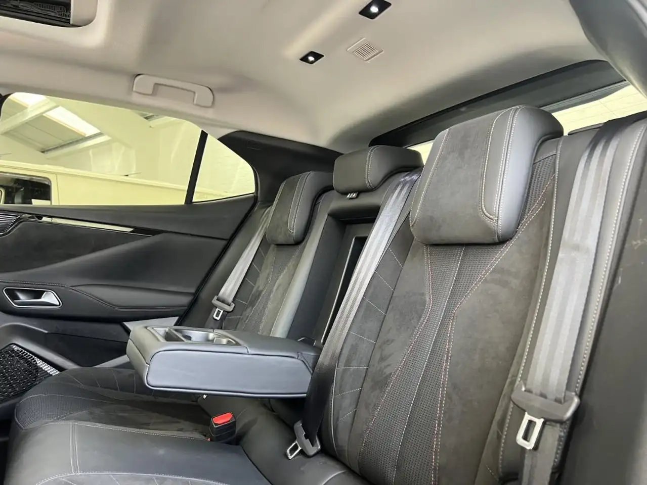 Citroen DS4 PERFORMANCE LINE 130CH TOIT PANO BOITE AUTO CARPLAY GAR 12M 9