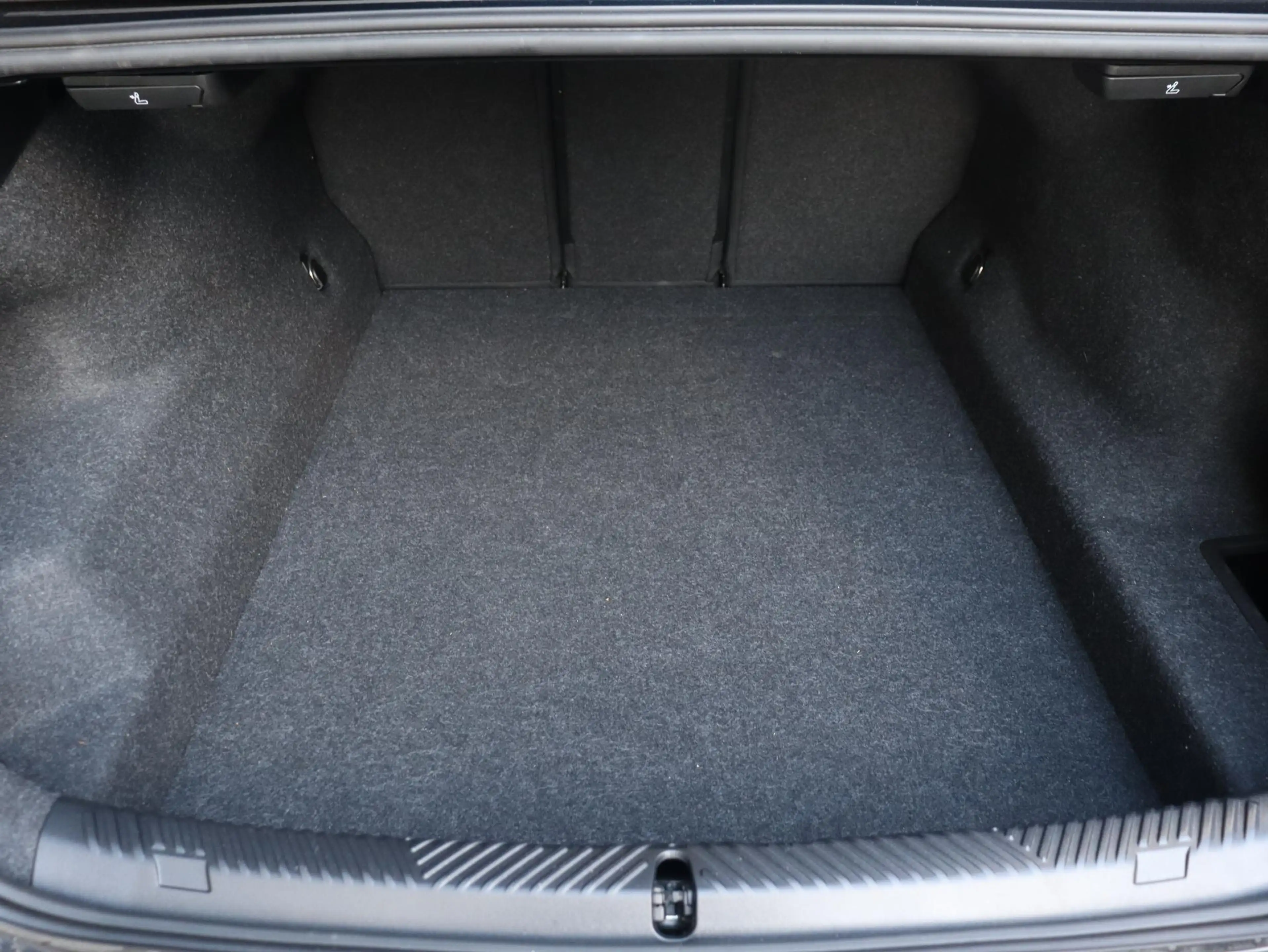 BMW 550 5-serie Sedan 550e xDrive | M Sportpakket Pro | In — photo 12