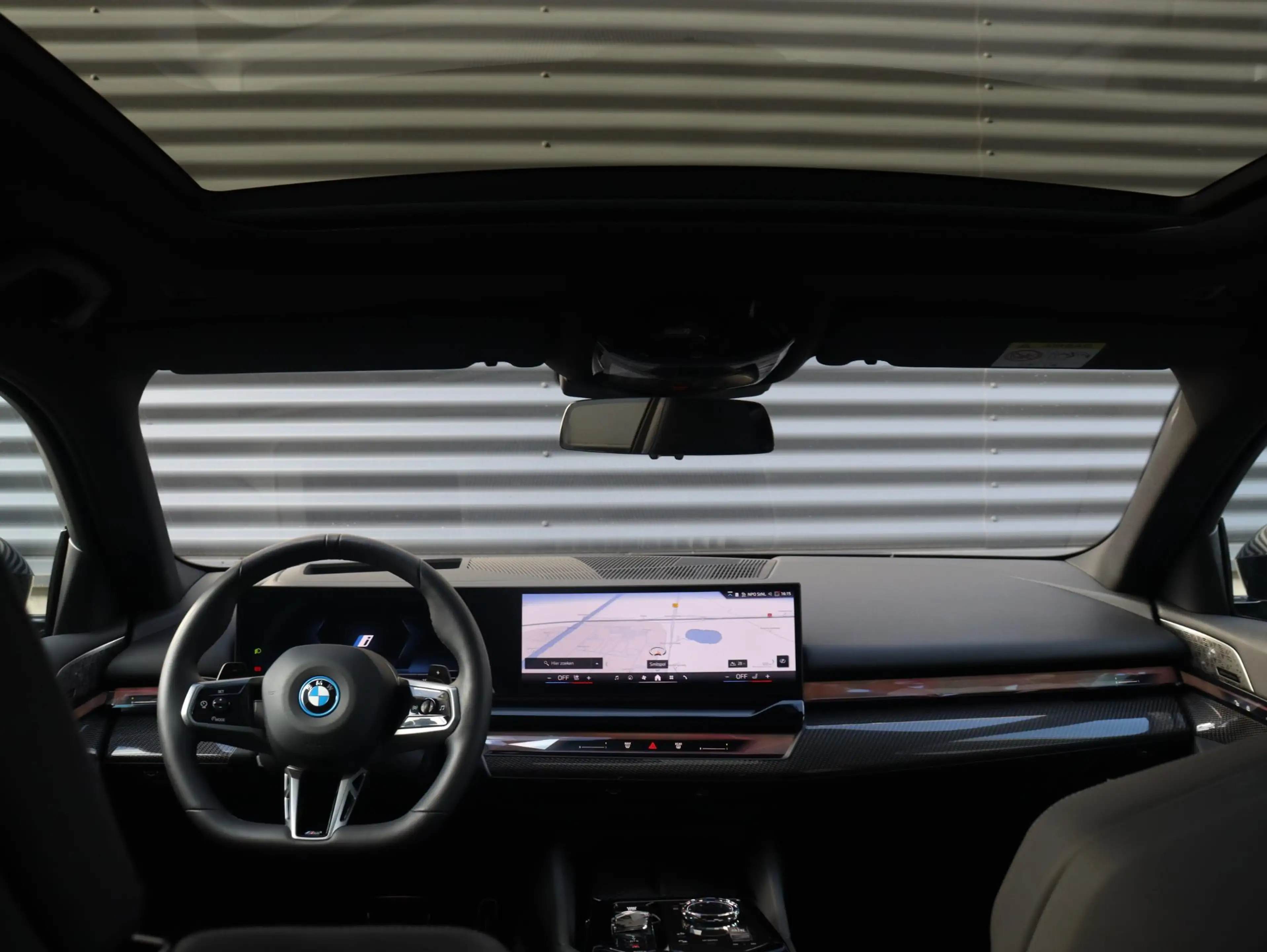 BMW 550 5-serie Sedan 550e xDrive | M Sportpakket Pro | In — photo 15