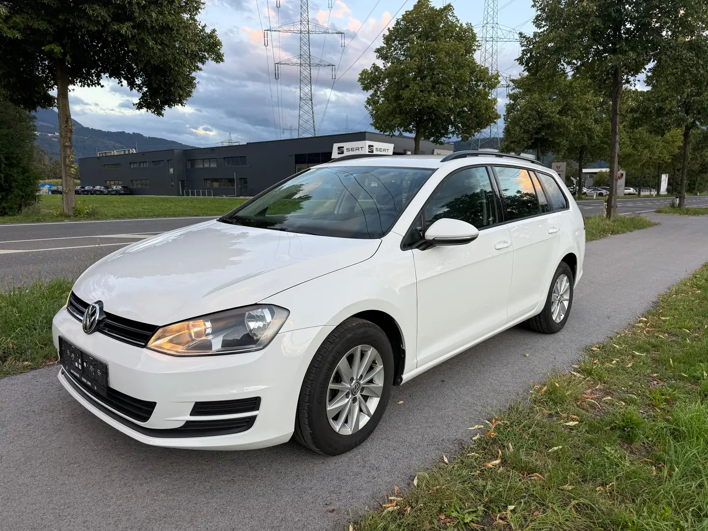 Volkswagen Golf Variant Trendline 4Motion BMT Weiß - 1