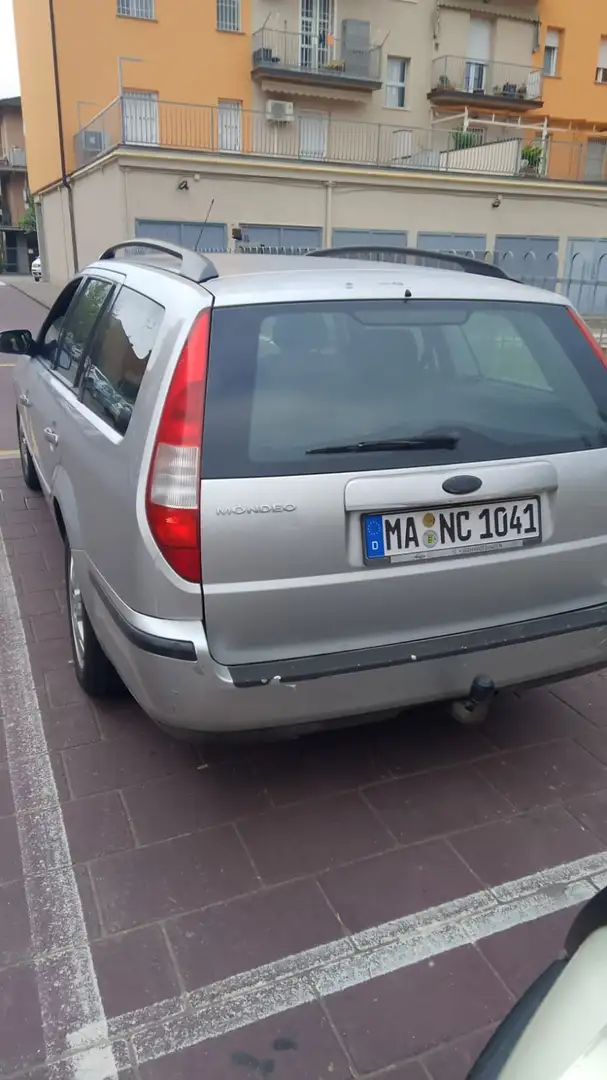 Ford Mondeo SW 2.0 tdci Titanium 130cv - 2