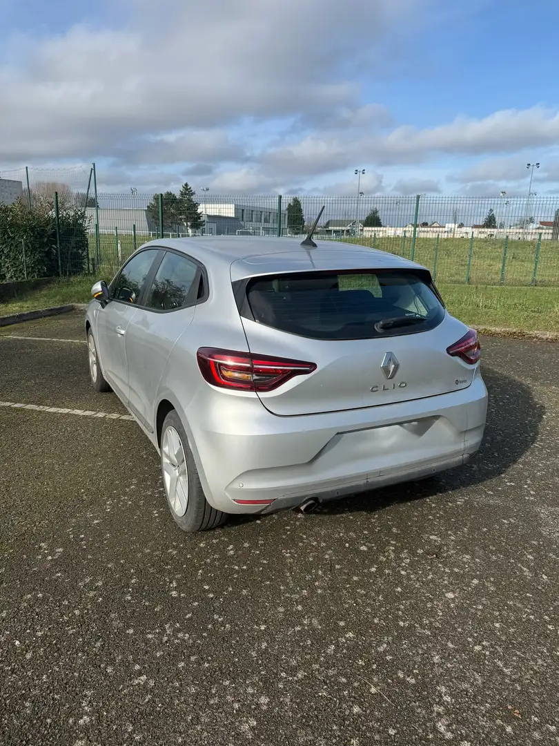 Renault Clio TCe 100 Zen - 2