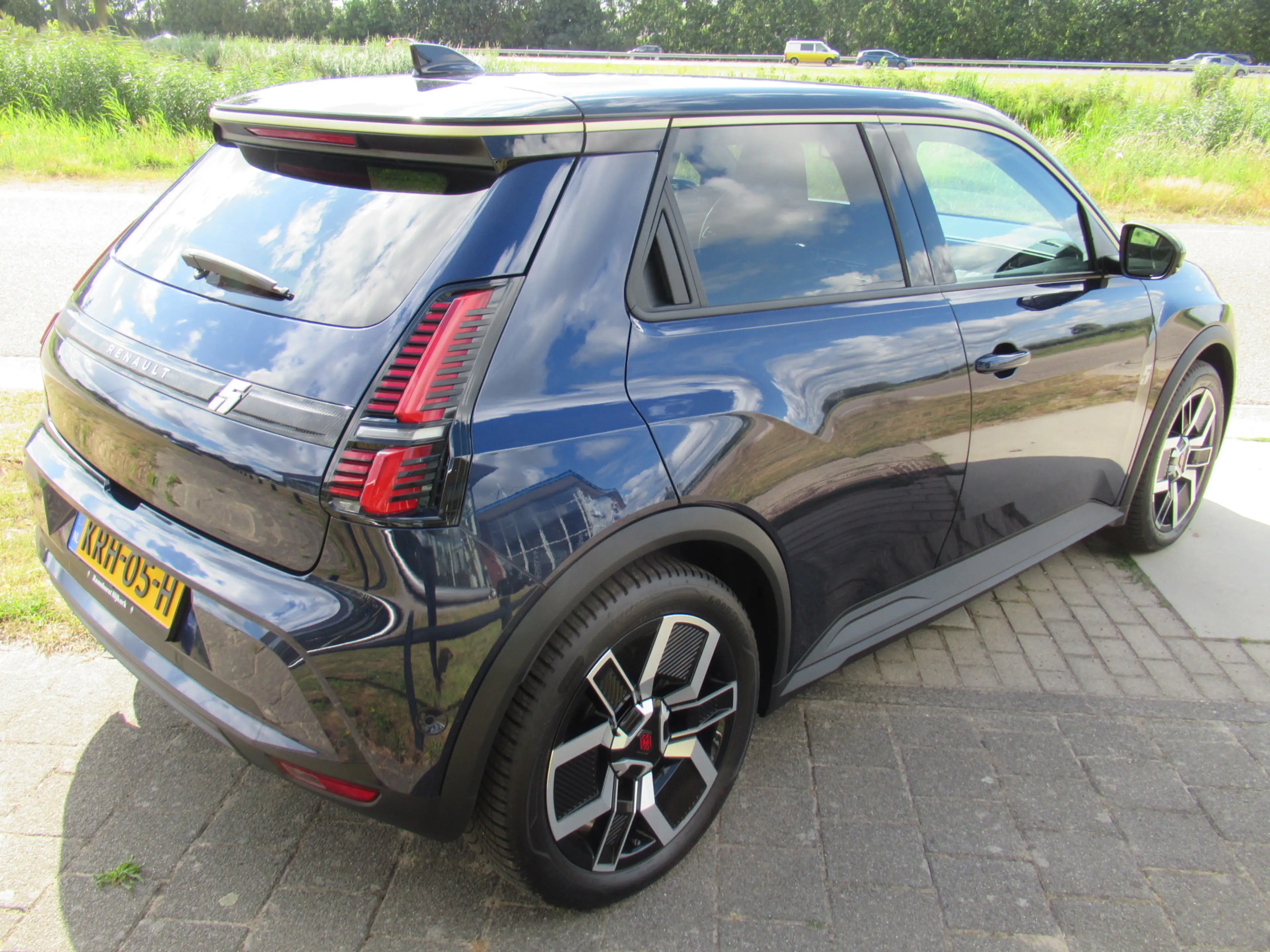 Renault R 5 comfort range techno 150PK 52 kWh — photo 5