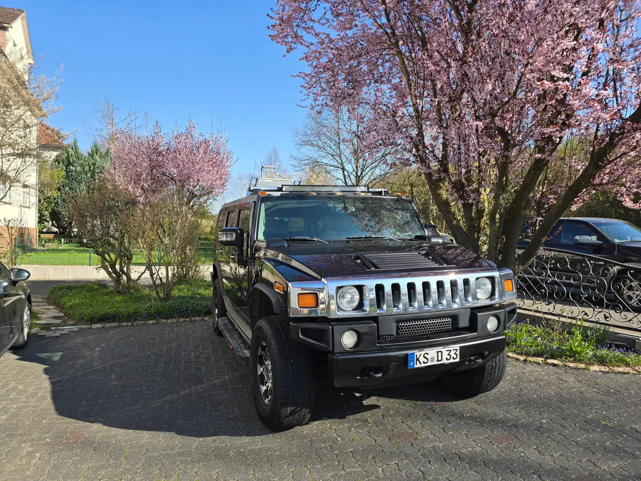 HUMMER H2