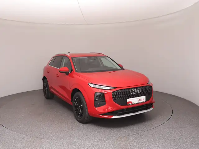 Audi Q3 view 2