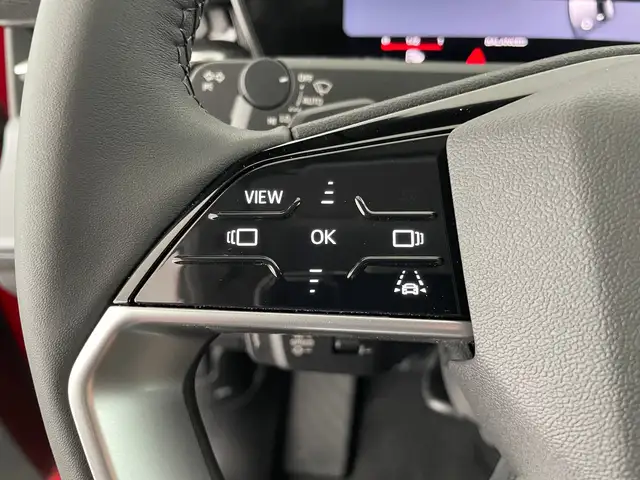 Audi Q3 view 13