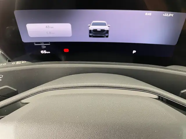 Audi Q3 view 15