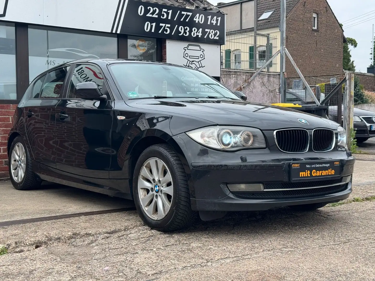 BMW 120 d*GARANTIE*HU NEU*XENON*NAVI* Černá - 1