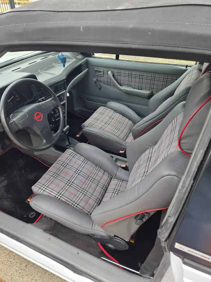 Opel Cabrio 16s, foto 3