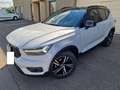 Volvo XC40 R-Design 163 CV BVA Gris - thumbnail 4