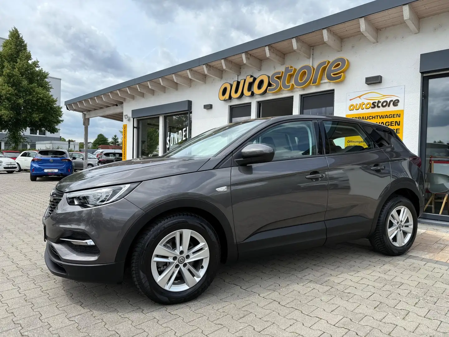 Opel Grandland X Edition 1.2 Turbo 96 kW (131 PS), Autom. 8-Gang... Grijs - 1