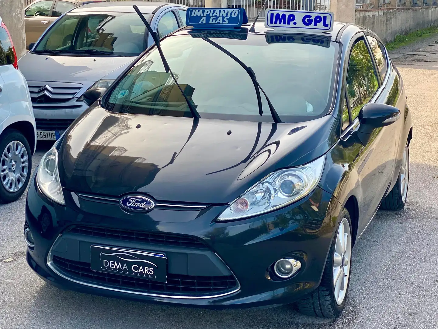 Ford Fiesta Fiesta 1.4 gpl BLUETOOTH TITANIUM Zwart - 2