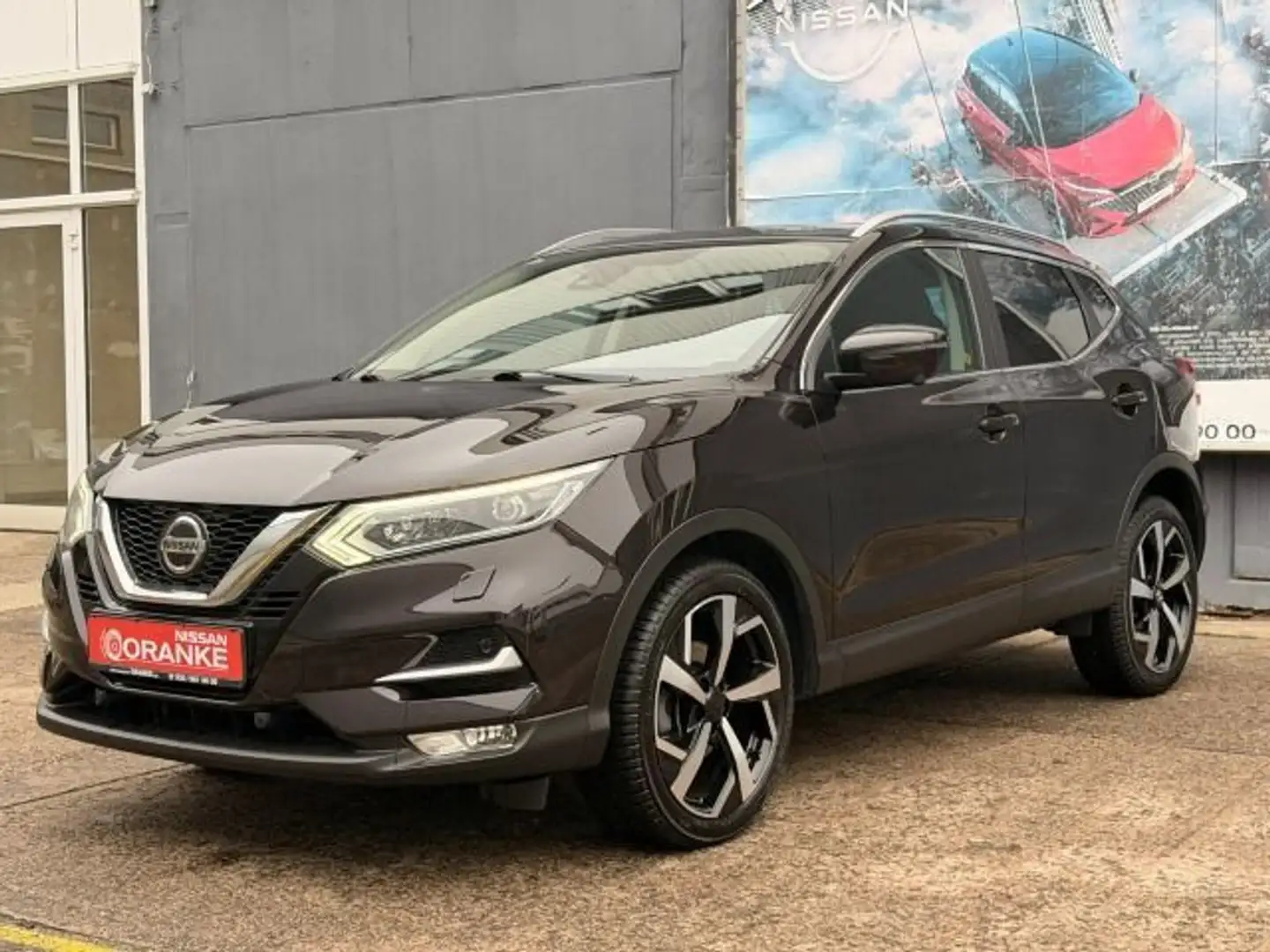 Nissan Qashqai 1.3 DIG-T DCT Tekna Alu+DR+19Zoll Чёрный - 2
